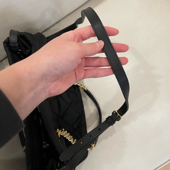 💯 Authentic LIKE NEW PRADA Re-Edition 1995 Tote 🖤 - Picture 8 of 12